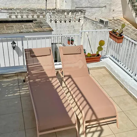 Under The Cherry Moon Apartment *