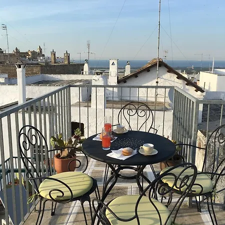 Apartment Under The Cherry Moon *