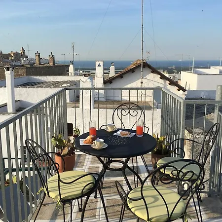 Under The Cherry Moon Apartment