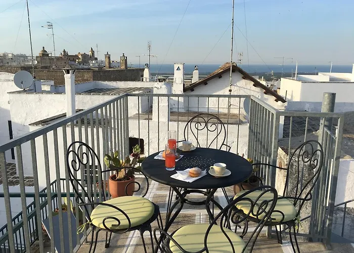 Апартаменты Under The Cherry Moon *