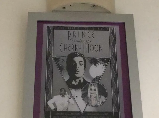 Апартаменты Under The Cherry Moon